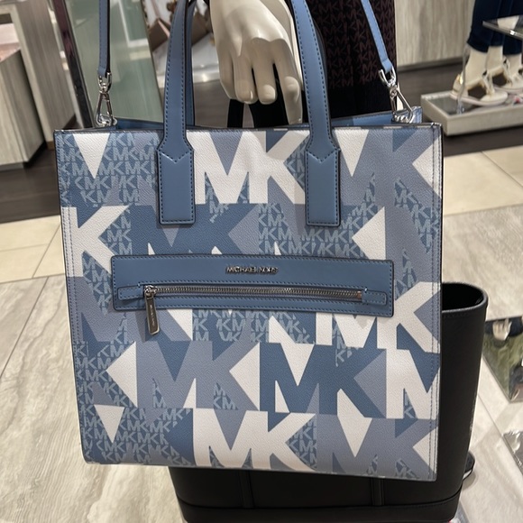 Michael Kors Kenly Large NS Tote Chambray Multi - Picture 14 of 16